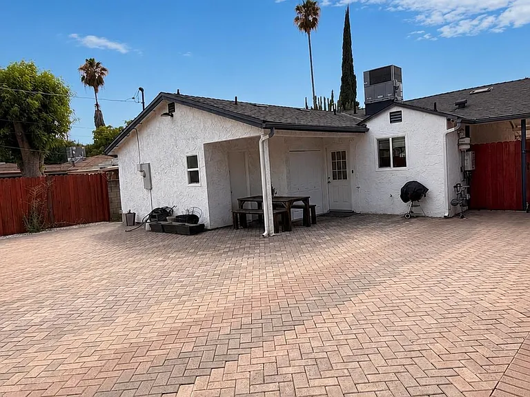 6928 Lubao Ave — Photo 12