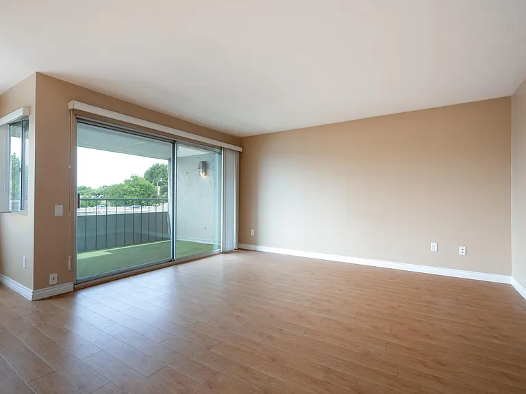 6269 Caminito Salado — Photo 4