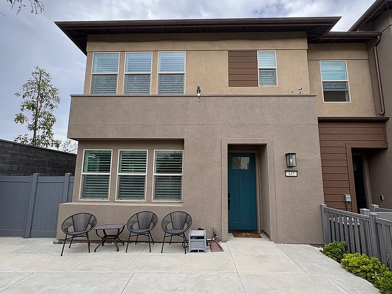 445 Hazel Dr — Photo 4