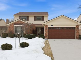 42474 Cannon Dr, Sterling Heights, MI 48313