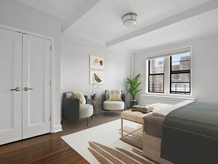 210 W 70th St #1403 — Photo 5