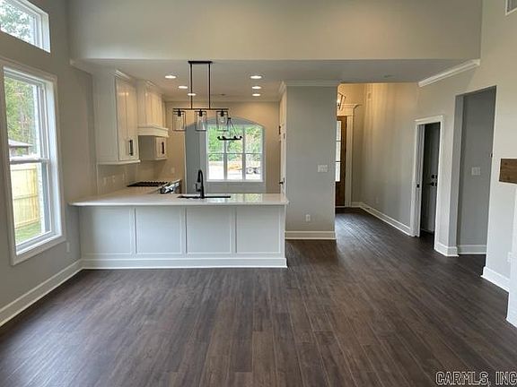 3rd image of 142 Woodlands Park Dr