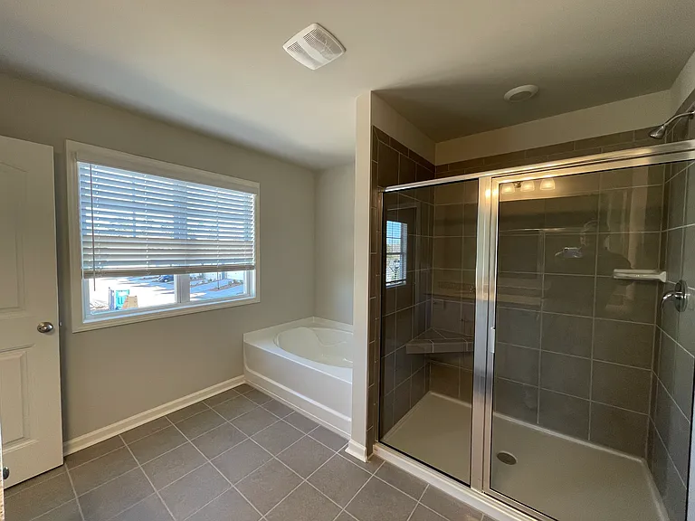 813 Upper Dove Ct — Photo 13