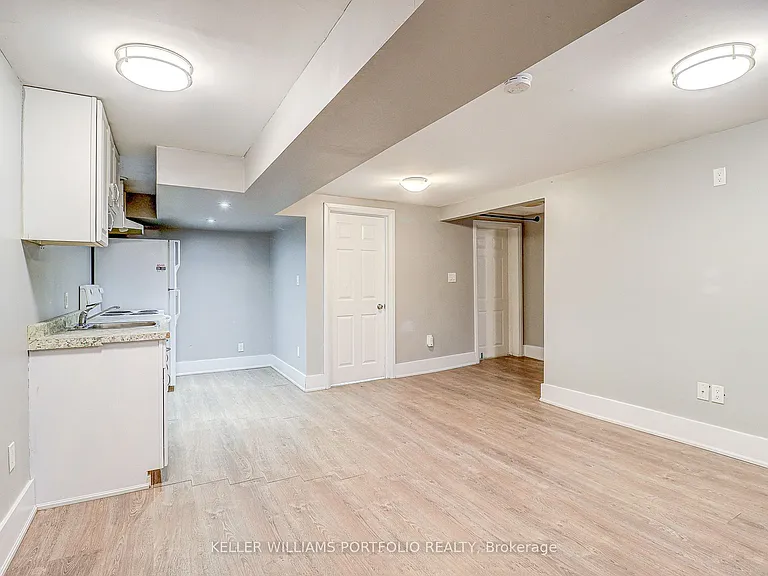 962 Willowdale Ave — Photo 4