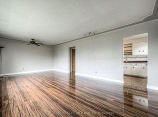 7 Balmoral Dr #3, Kitchener, ON N2M2J7