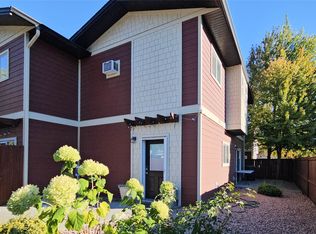 505 Francis Ave #4, Kelowna, BC V1Y 5G3