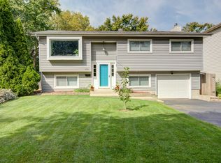 154 S Ellyn Ave, Glen Ellyn, IL 60137