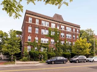 1697 Cambridge St APT 6, Cambridge, MA 02138