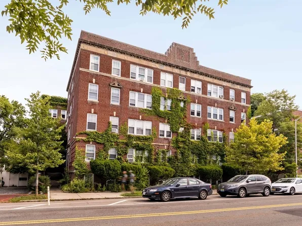 1697 Cambridge St APT 6, Cambridge, MA 02138