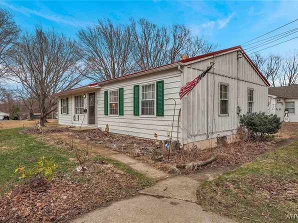 17 Washington St, Silver Creek, NY 14136