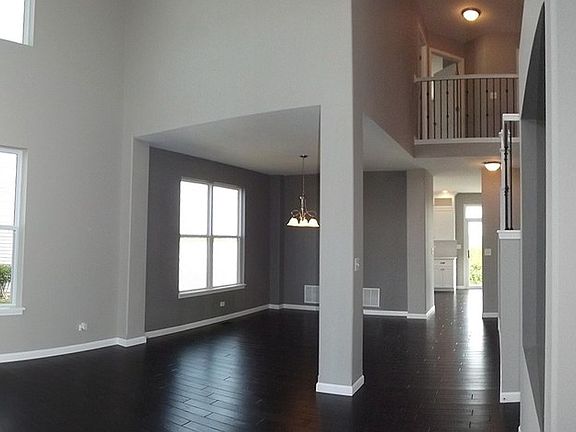 3rd image of 2512 Boxwood Ln
