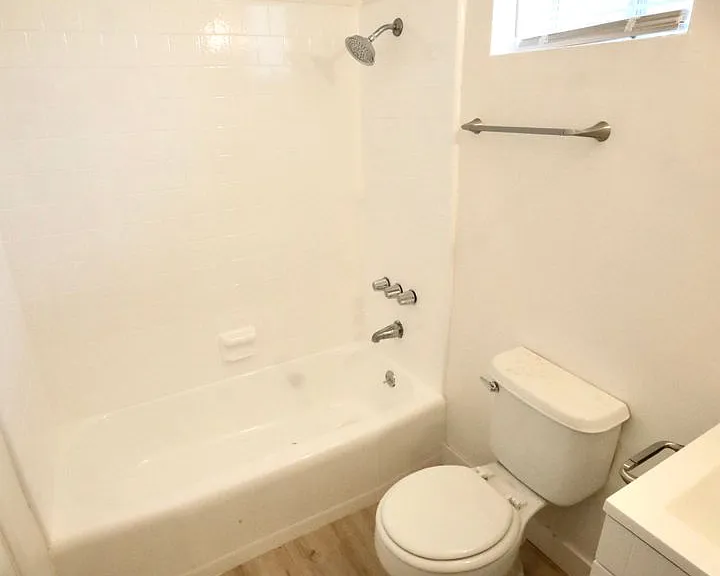 2527 Cedar Ave — Photo 13
