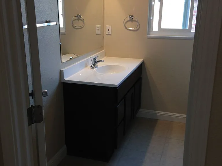 33 Lodato Ave #22 — Photo 6