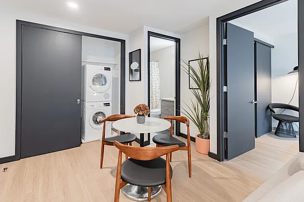 Rented by Greystar | media 3