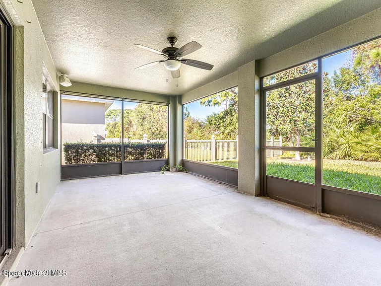 3084 Constellation Dr — Photo 31