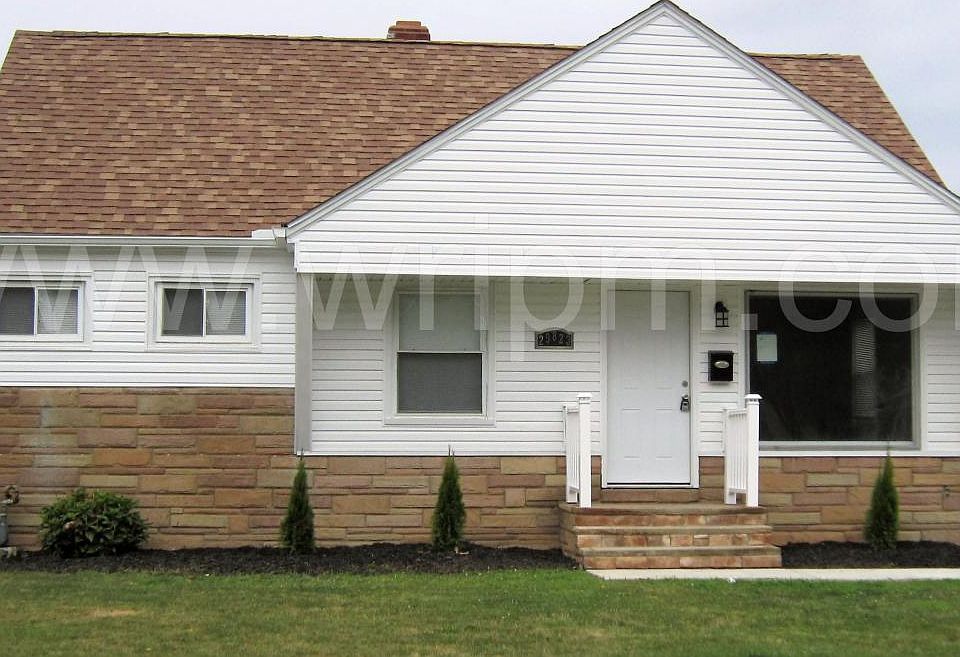 1st image of 29823 Phillips Ave