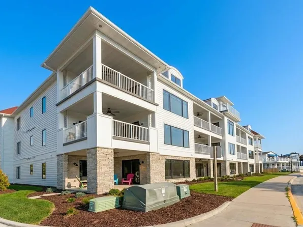 10722 N Bay Shore Dr Unit 104, Sister Bay, WI 54234