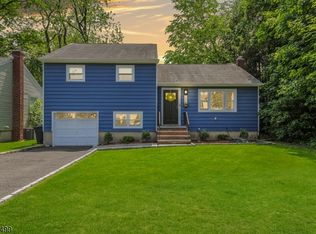 1846 Vauxhall Rd, Union, NJ 07083