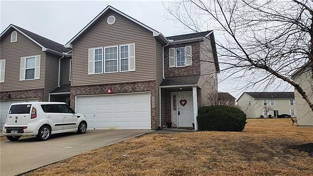 1st image of 1613 NW Garrett Dr