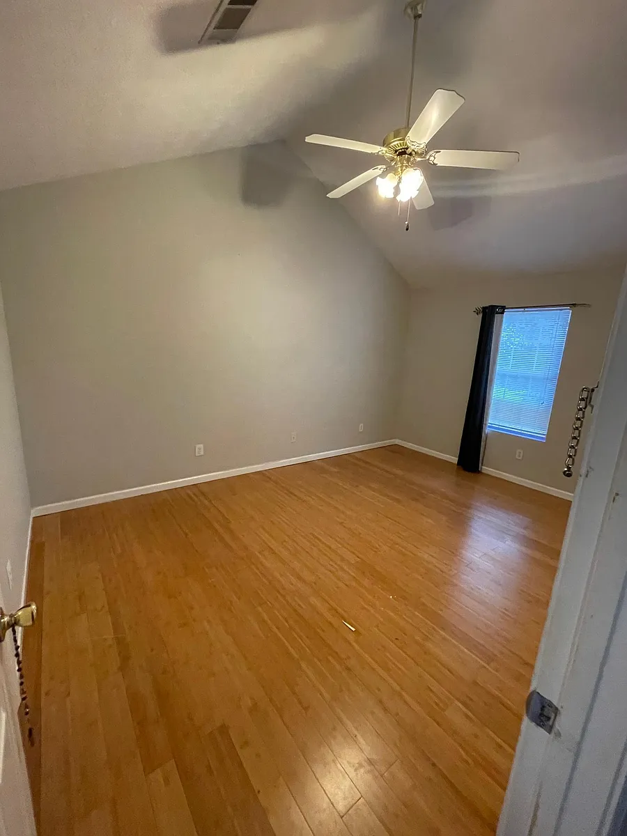 Building Photo - 730 Glenshire Ct