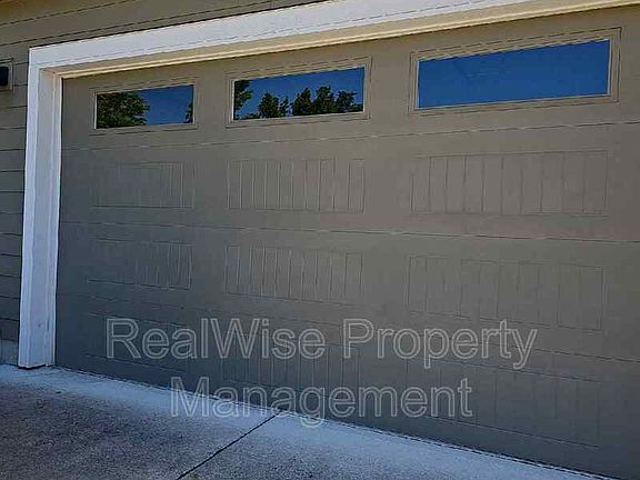 2nd image of 11330 NE 25th St