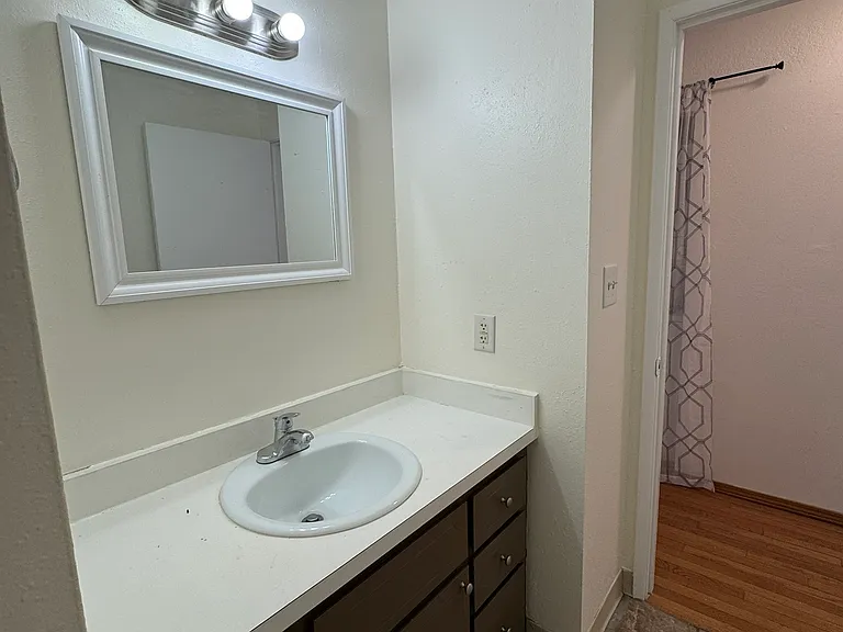 1233 Crescent Dr #1 — Photo 12