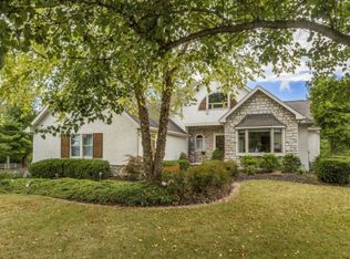 470 Adrian Dr, Delaware, OH 43015