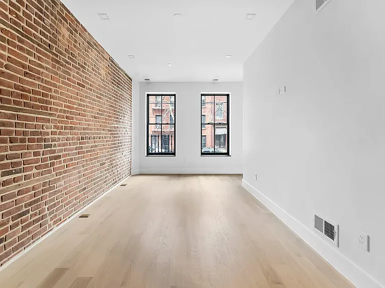 112 Luquer St #1 — Photo 2