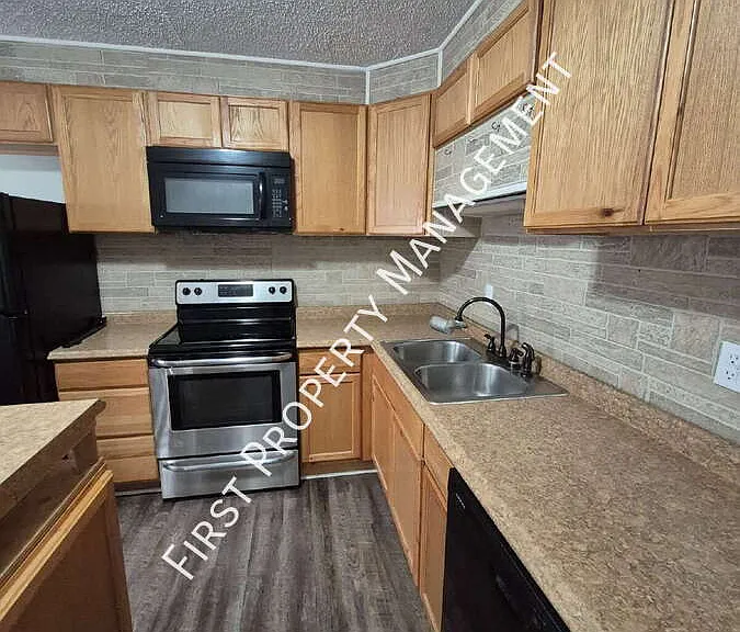 4603 Plaza Hills Ln #A — Photo 6