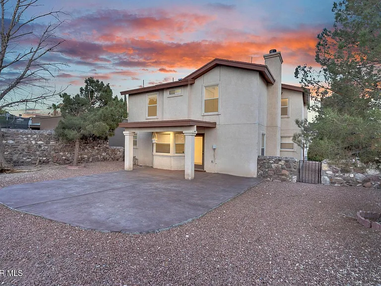 7489 Plaza Redonda Dr — Photo 43