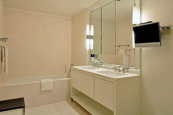 Rented by Corcoran | media 26
