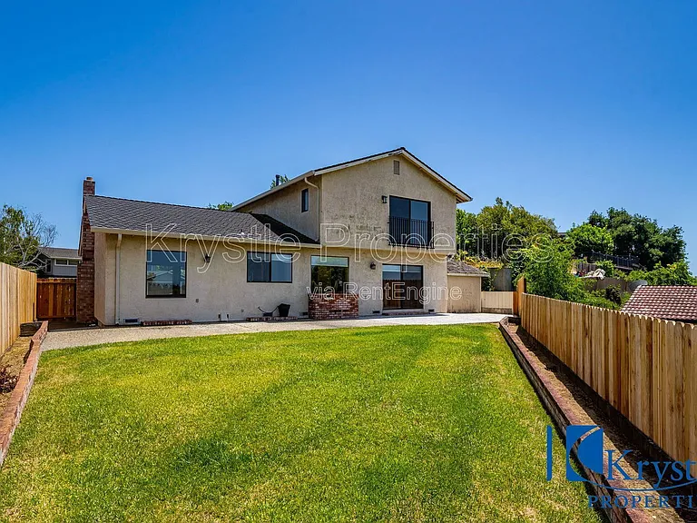 149 Pajaro Way — Photo 3