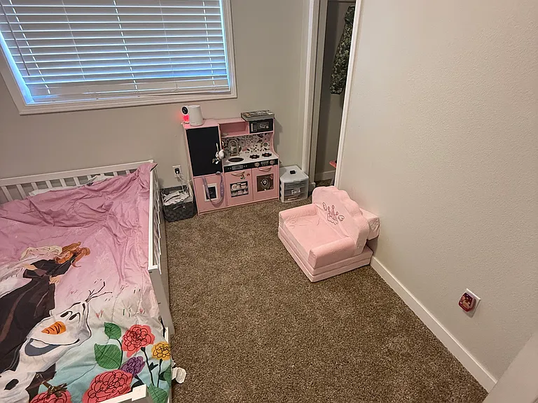 2144 Cosmoledo St — Photo 3