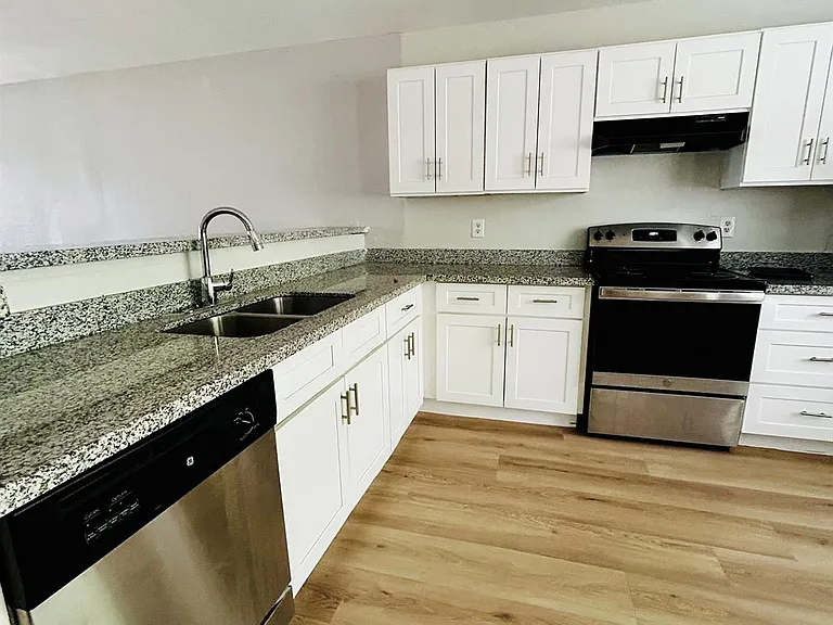 1818 River Crossing Cir #C — Photo 11