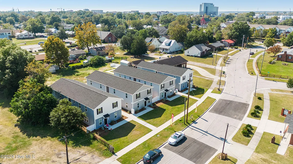 Building Photo - 710 Taylor St #C