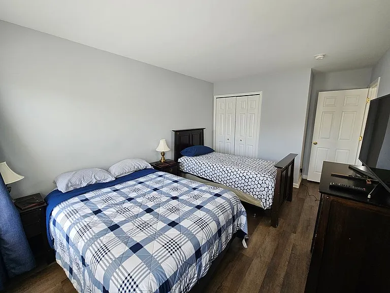 1201 Cambria Ter NE — Photo 18