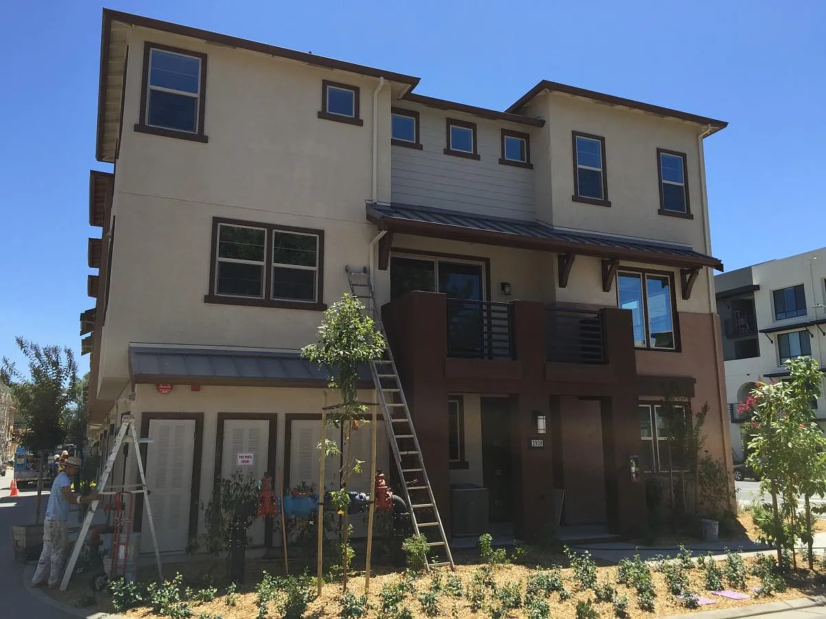 2939 Kaiser Drive — Photo 1