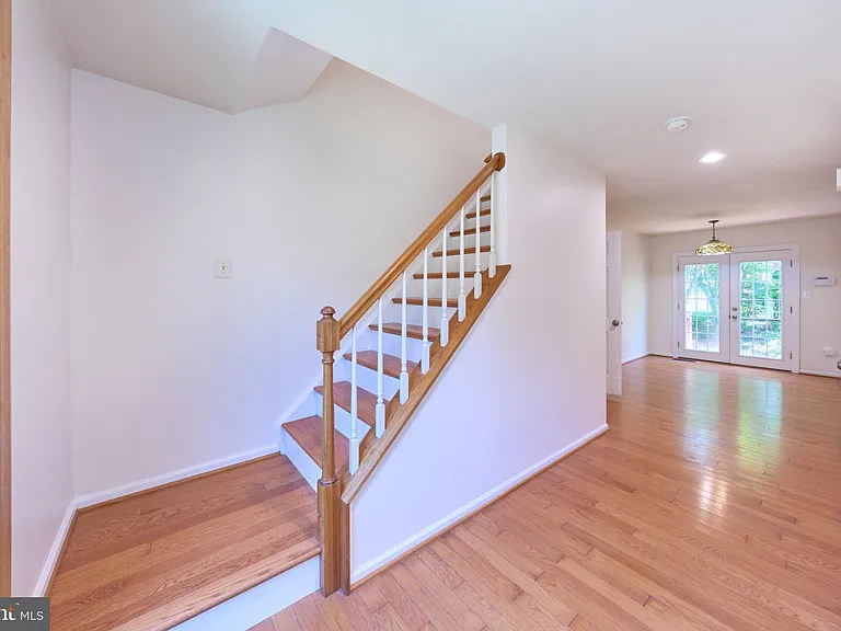 8508 Silverdale Rd — Photo 6