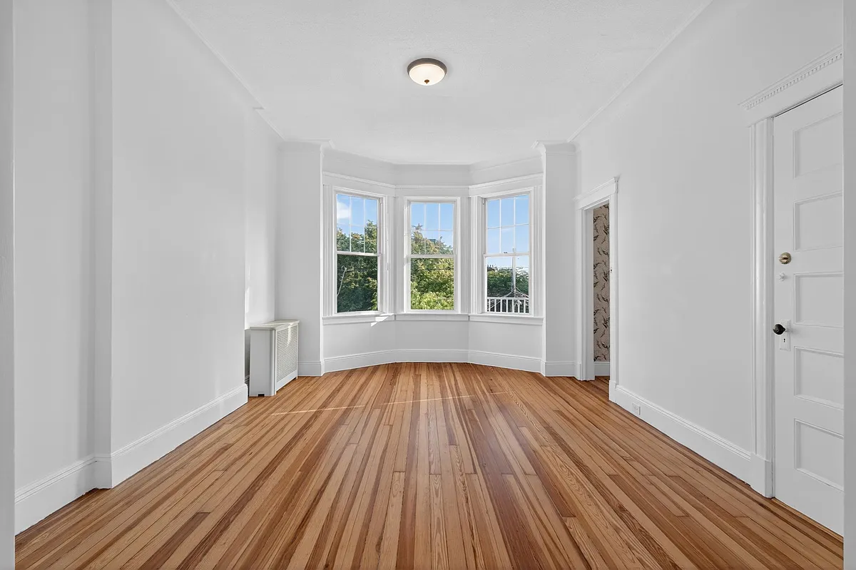 Building Photo - 42 Duer Pl #2