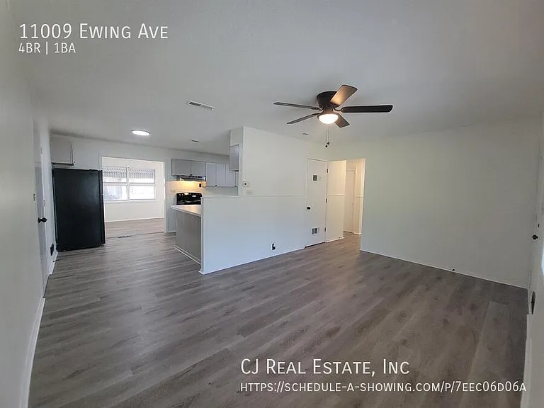 11009 Ewing Ave — Photo 2