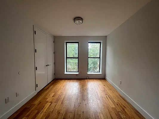 Rented by Arché Nest | media 11