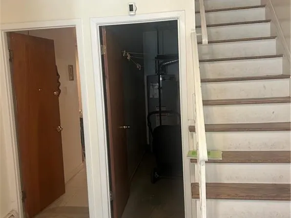 1554 W 6th St, Brooklyn, NY 11204