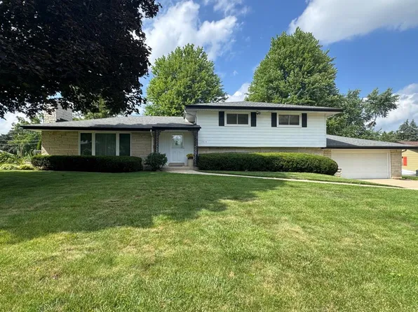 17010 W Salentine DRIVE, New Berlin, WI 53151