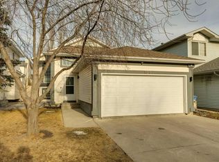 103 S Hawkmount Grn NW, Calgary, AB T3G 3T8
