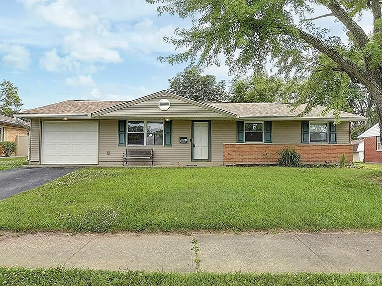 4554 Powell Rd — Photo 1