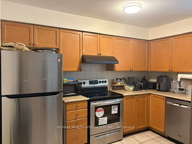 3150 Erin Centre Blvd #16 — Photo 2