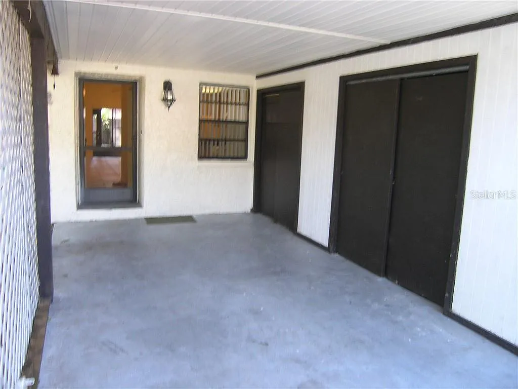 2 bed, 2.0 bath, 935 sqft, $2,000 — Photo 2