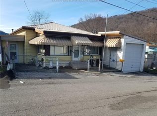 105 Grady St, Cabin Creek, WV 25035
