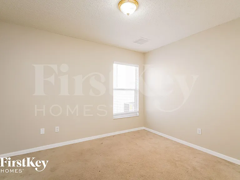 649 Rosaro Ct — Photo 14