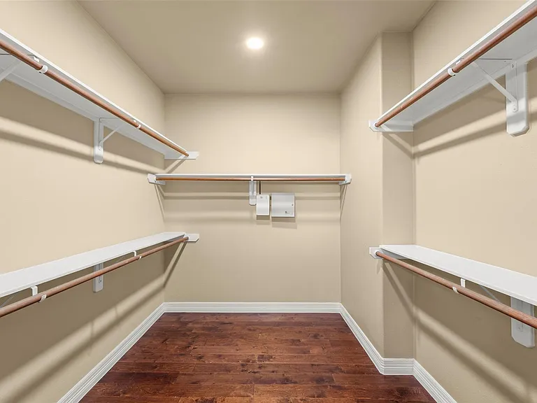 1716 Aden Dr — Photo 20
